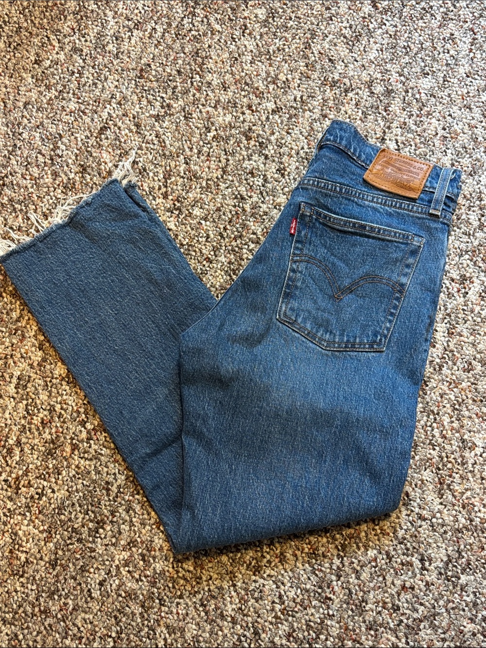 Levi's Women's Blue Cropped Straight Jeans